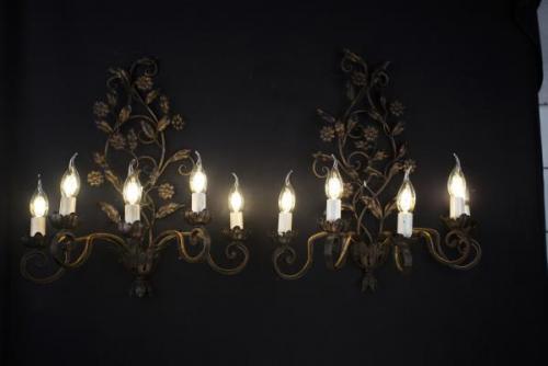 Párové nástěnné lampy s florálním zdobením